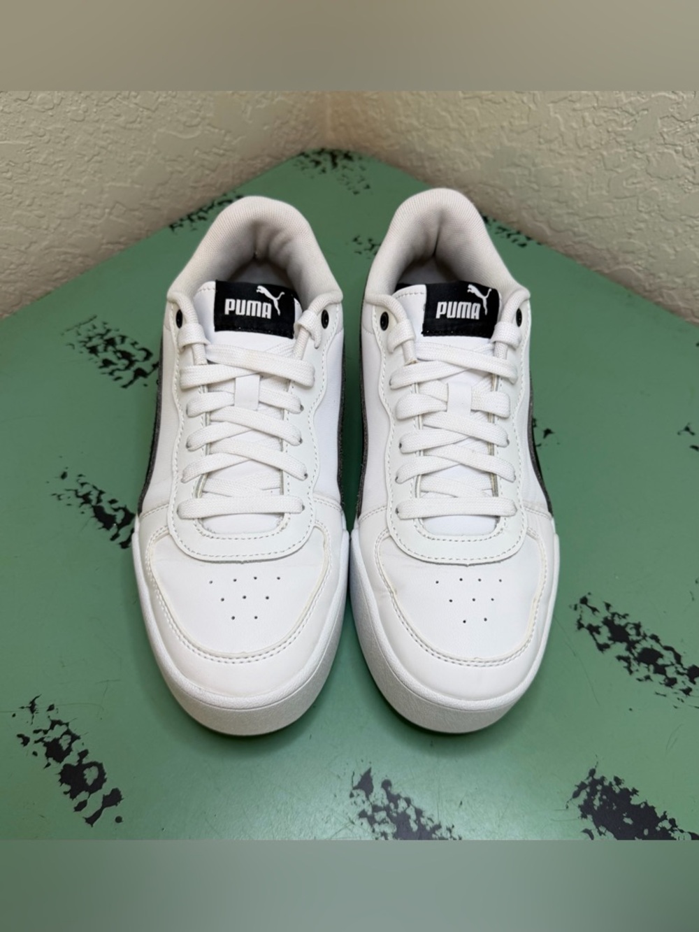 Womens 7 PUMA SoftFoam+ Comfort Sneakers White Platform Cushioned Casual Shoes